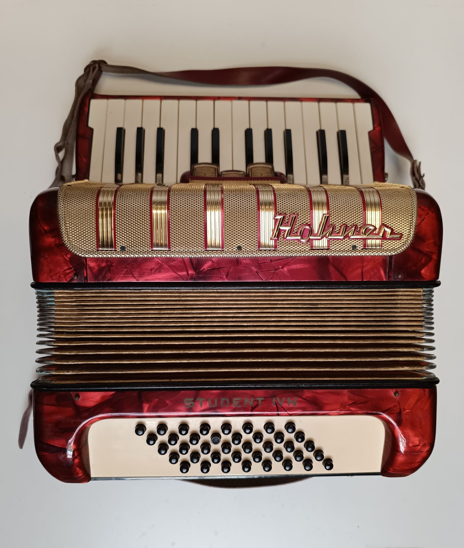 Acordeão Hohner IVN