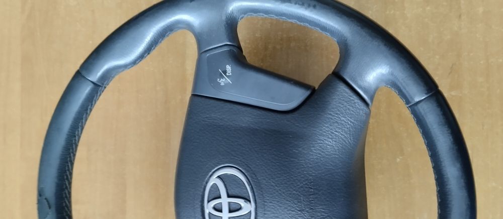 Kierownica Toyota Avensis T25 kompletna