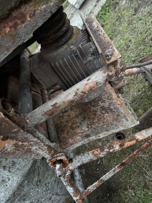 Betoniarka 380V/400V mocna 250l+