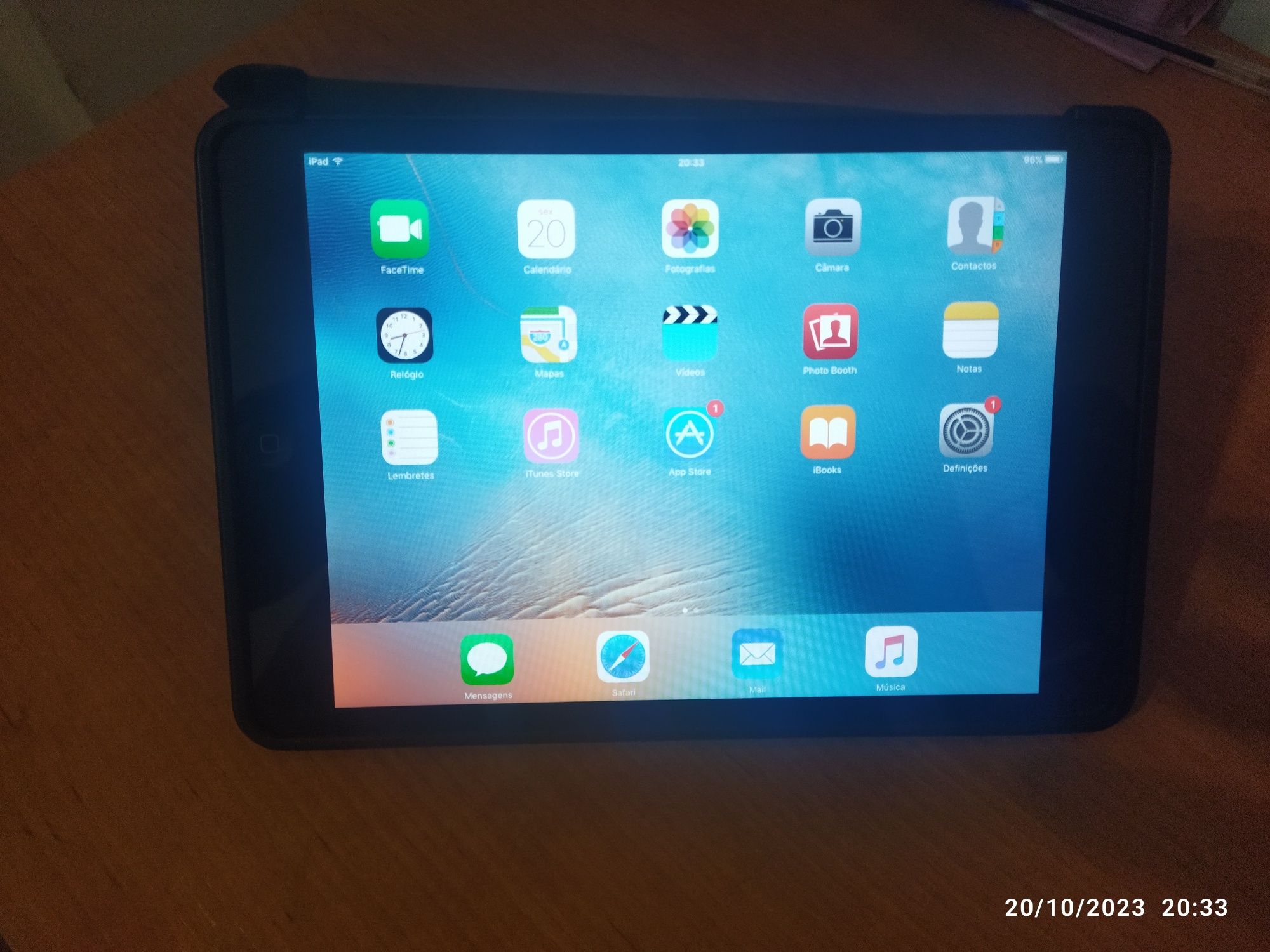 iPad 2 geração com capa