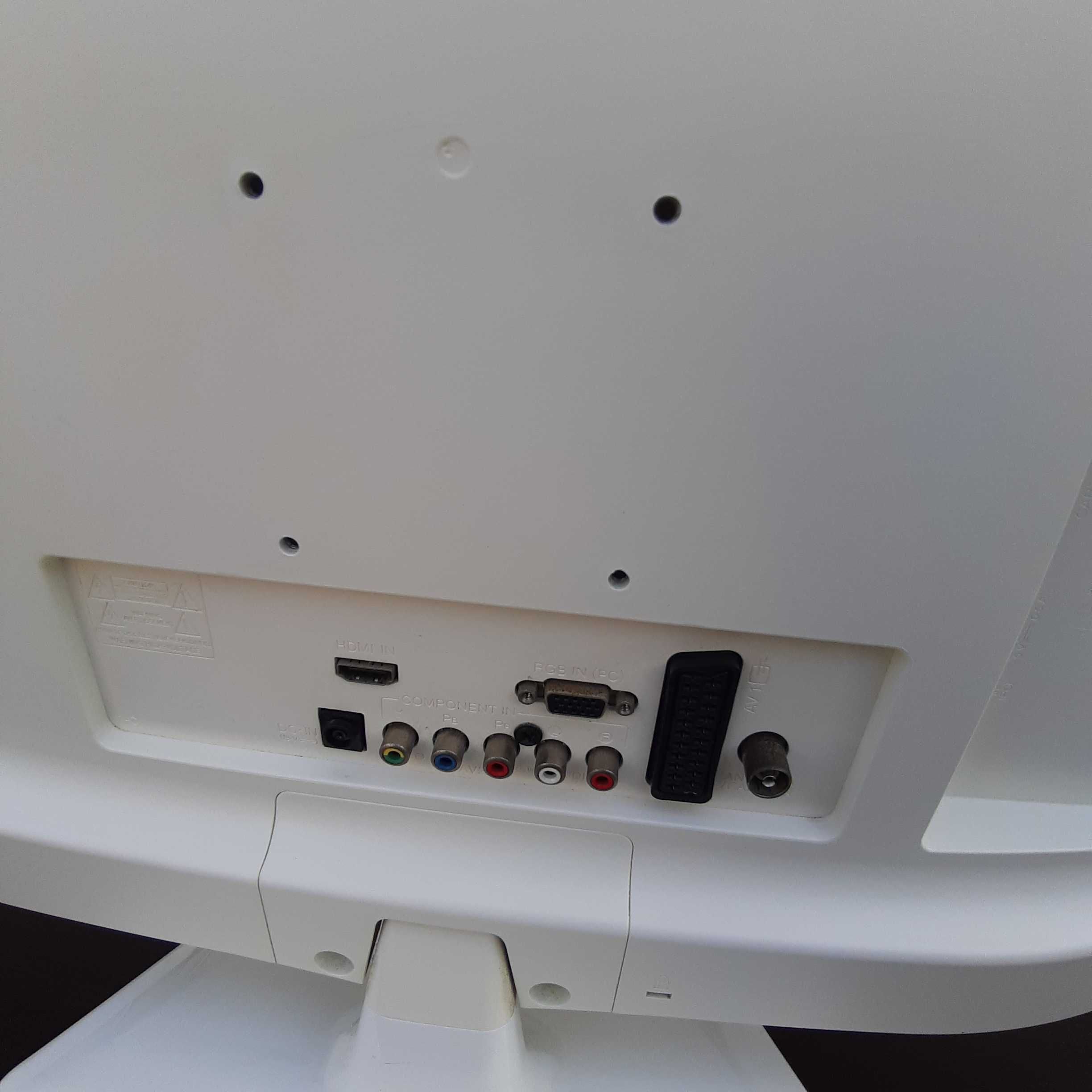 Televisão/Monitor LG 24 polegadas HD, com cor Branca