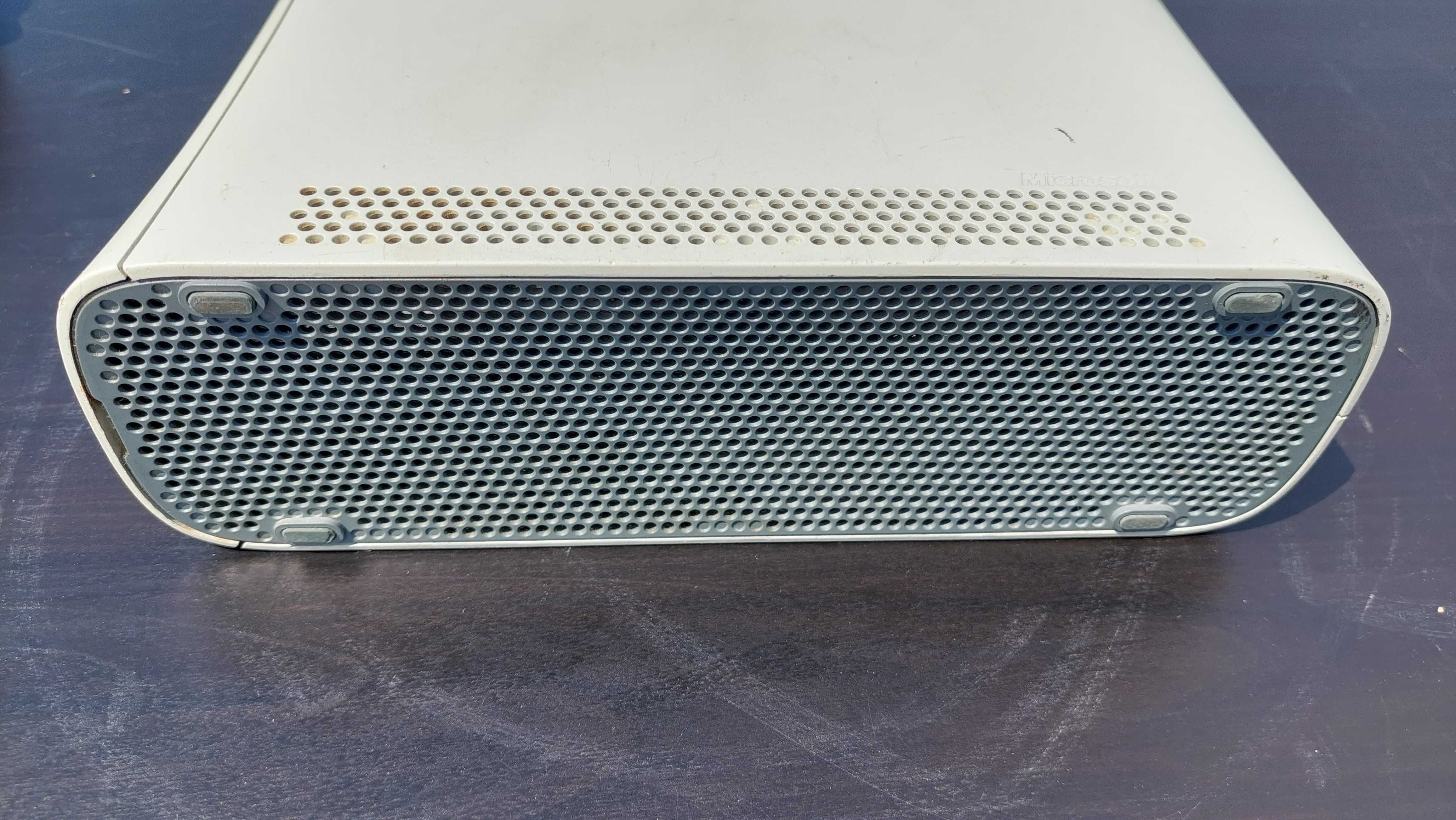 Xbox 360 + 2 pady bezprzewodowe