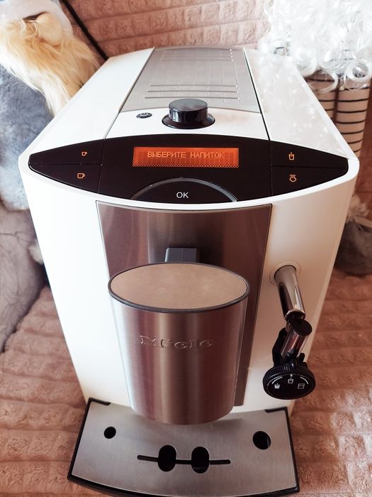 Кавомашина Miele CM5100 – Ідеальний смак кави у вас вдома!

Продаю на