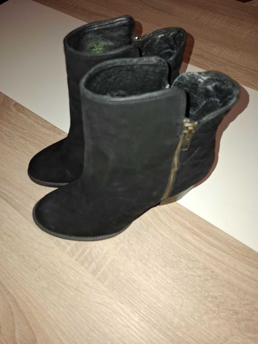 Bota senhora pretas novas