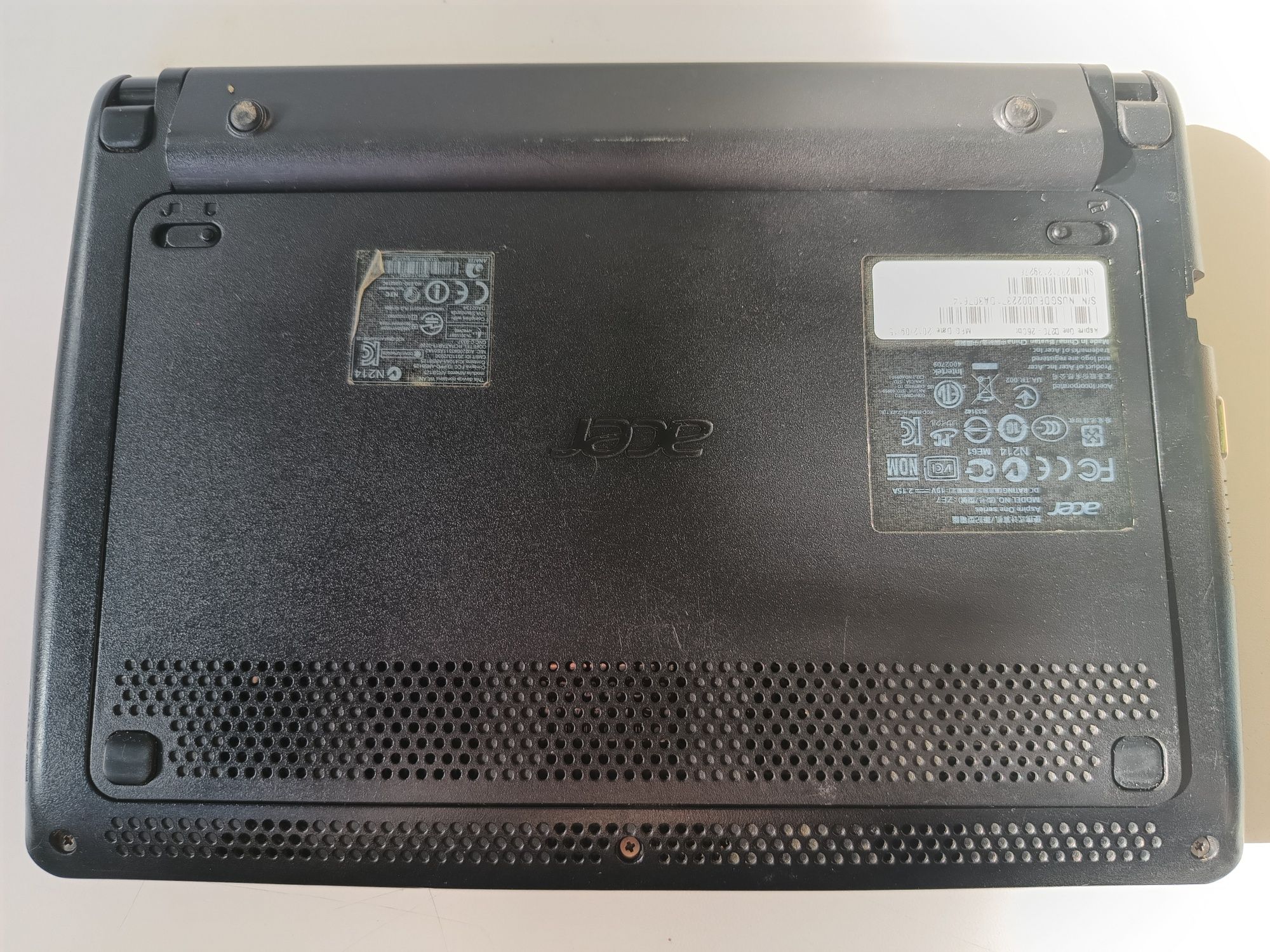 Acer aspire one D270