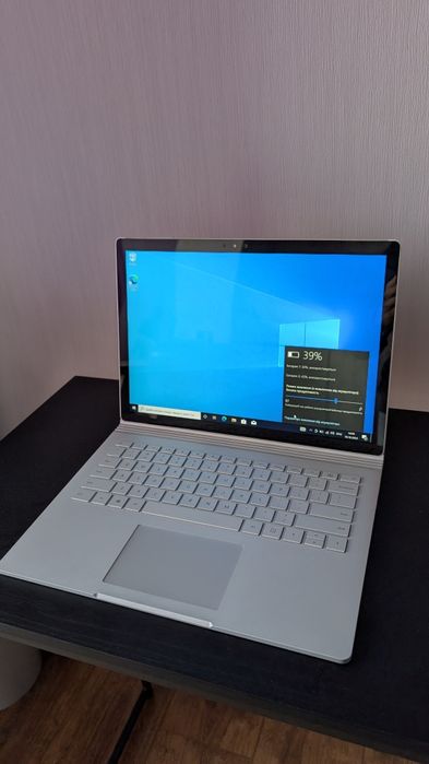 Microsoft surface book 13.5" 3k i5-6300u 8 ram 256 ssd 940mx face id