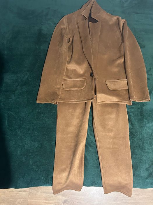 Sprzedam damski garnitur