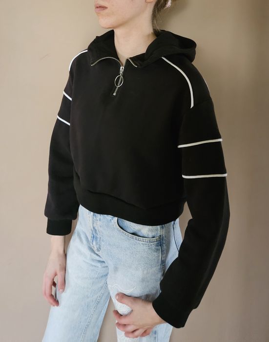 Czarna bluza z kapturem  H&M HiM