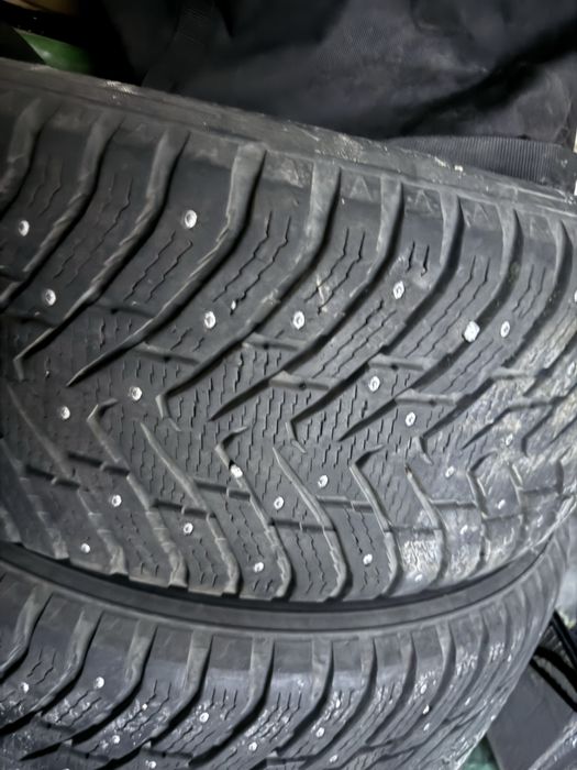 Nokian  khakapelita  275.55.20 шиповка 70%