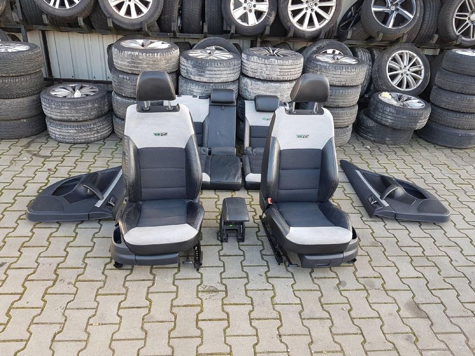 SKODA OCTAVIA 2 II HB VRS RS FOTELE KANAPA