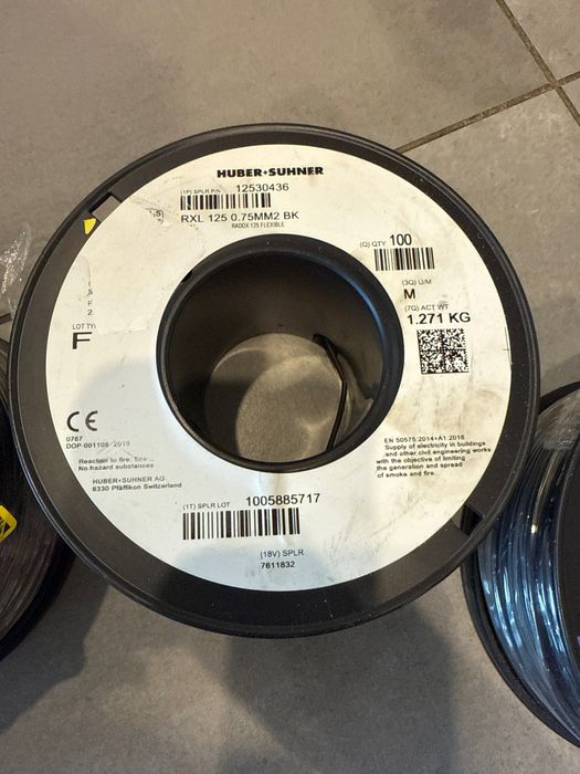 Zestaw kabli Helukabel/Huber+Suhner RXL 125 ( 4 szpule, łącznie 700 m)