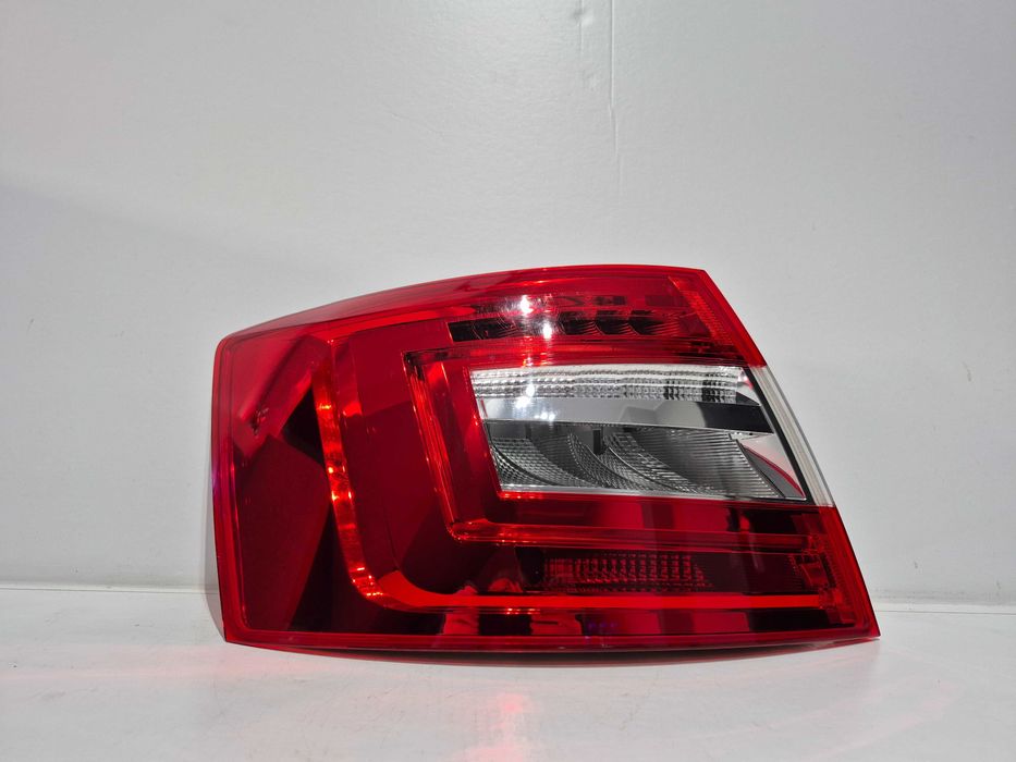 Skoda Octavia III (5E5) 16-20 Lift Sedan Lampa LED lewa EU oryginalna