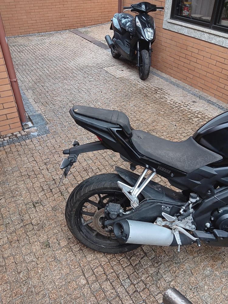 Yamaha Mt125 VENDO/TROCO