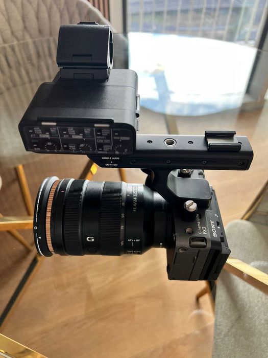 Sony FX3 Cinema Line + Top Handle XLR + Sony FE 24-105mm f/4 G OSS