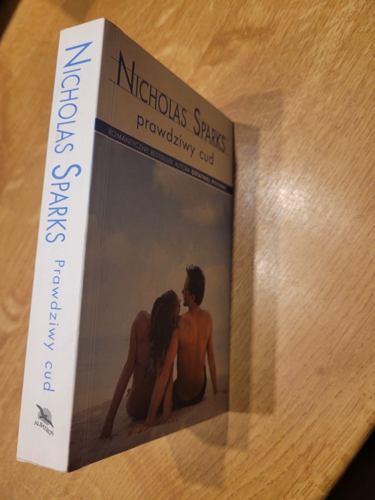 Książka Nicholas Sparks "Prawdziwy cud"
