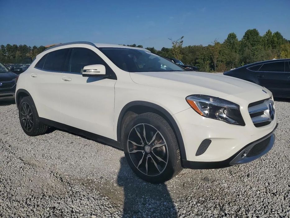 Mercedes-Benz GLA 2017 Rok Mercedes-Benz Gla 250