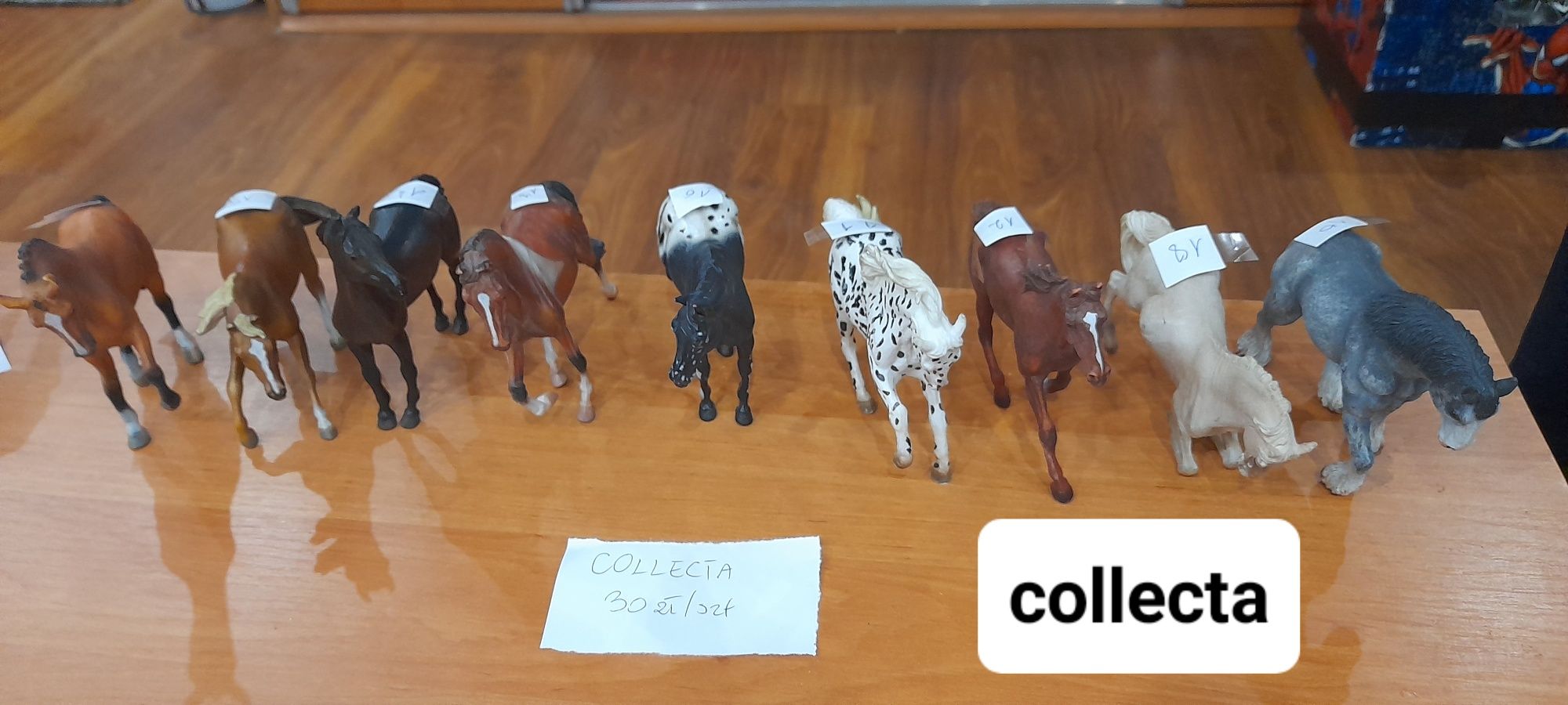 Figurki koni firmy Collecta