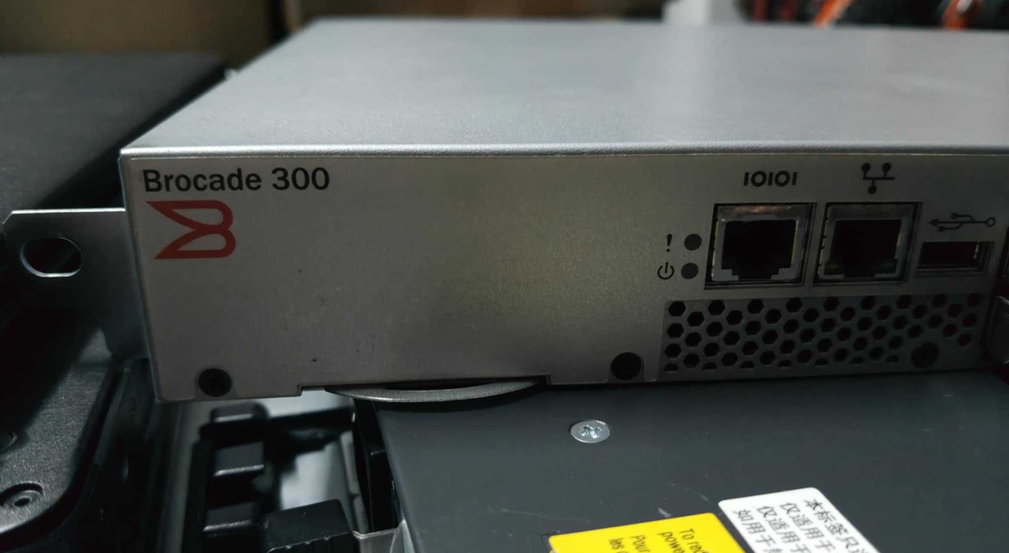 Switch Brocade 300 8gbit 16/16 SAN Fibre Channel SAN FVAT