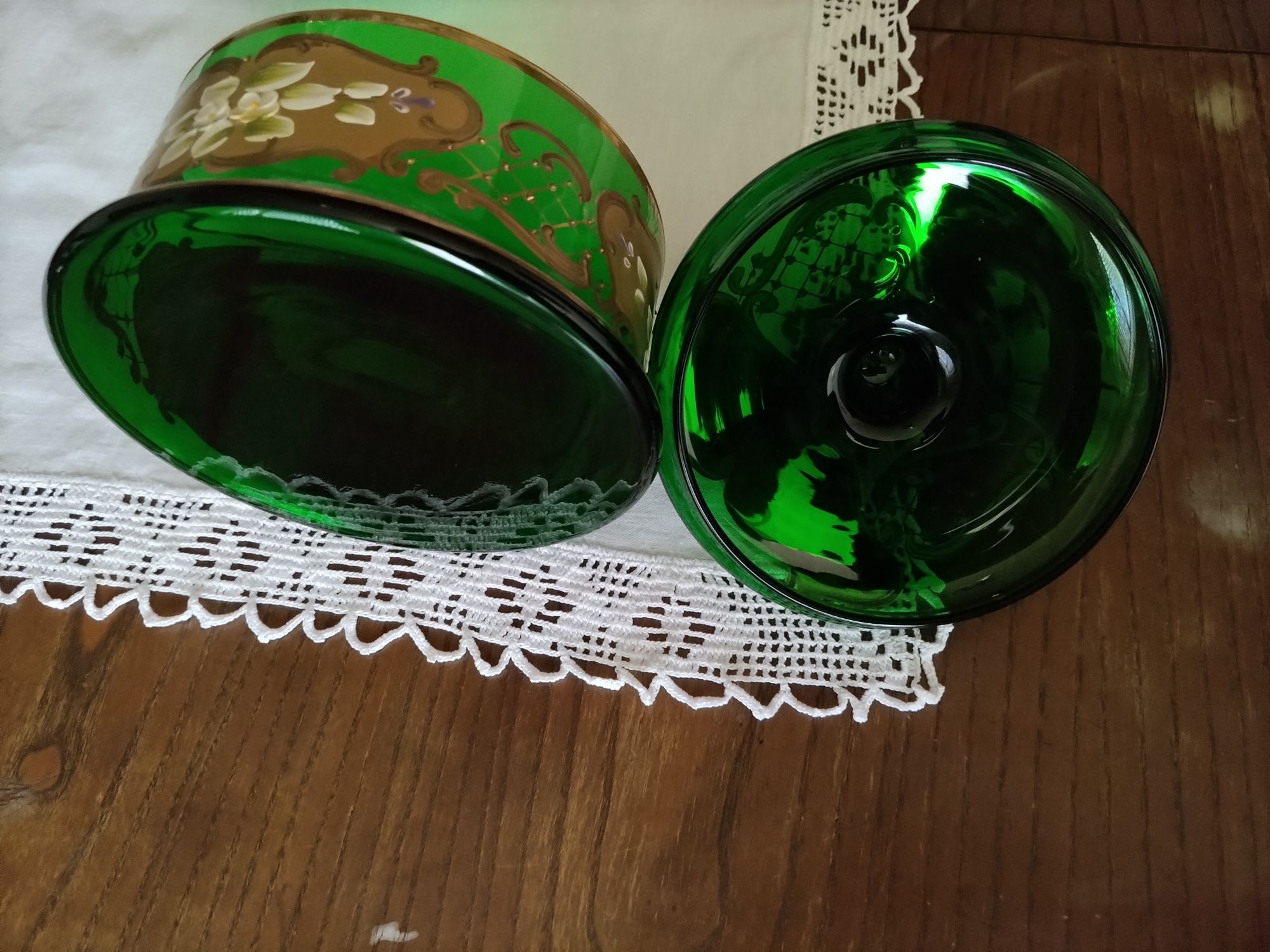 Linda peça murano, cor verde com dourado