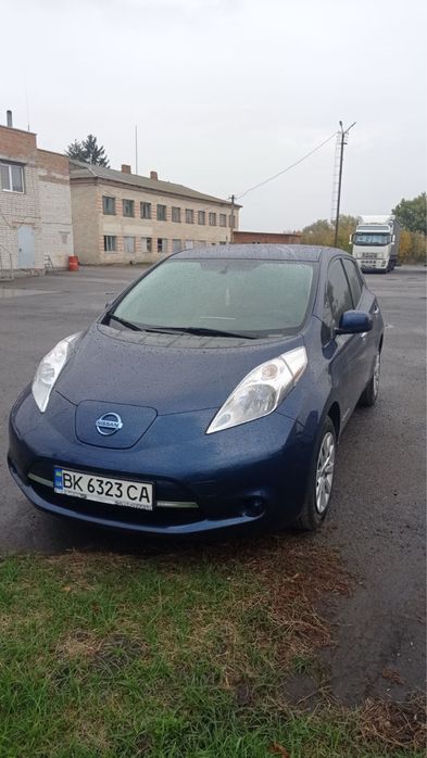 Nissan leaf 2017р.