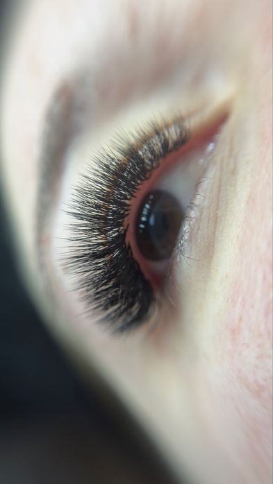 Наращивание/ ламинирование ресниц/окрашивание и ламинирование бровей