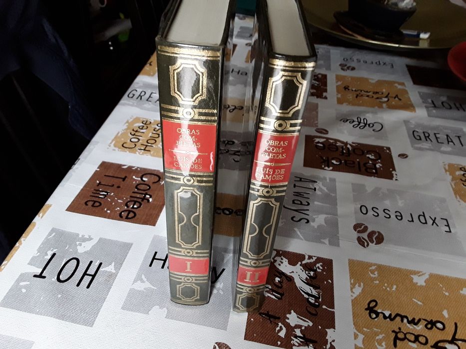 Dois ,Volumes de Luis de Camões.