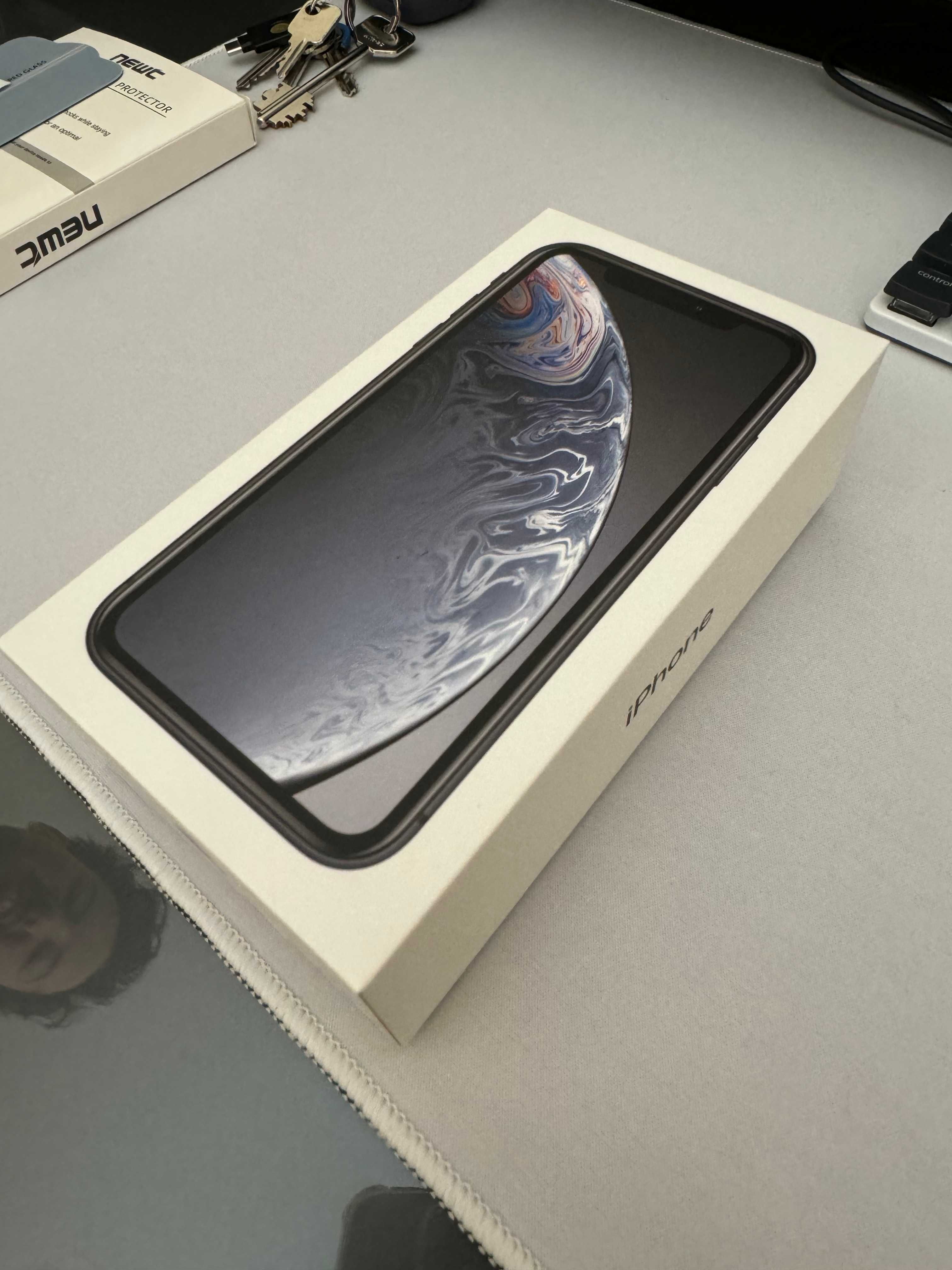 iPhone XR 64GB em bom estado