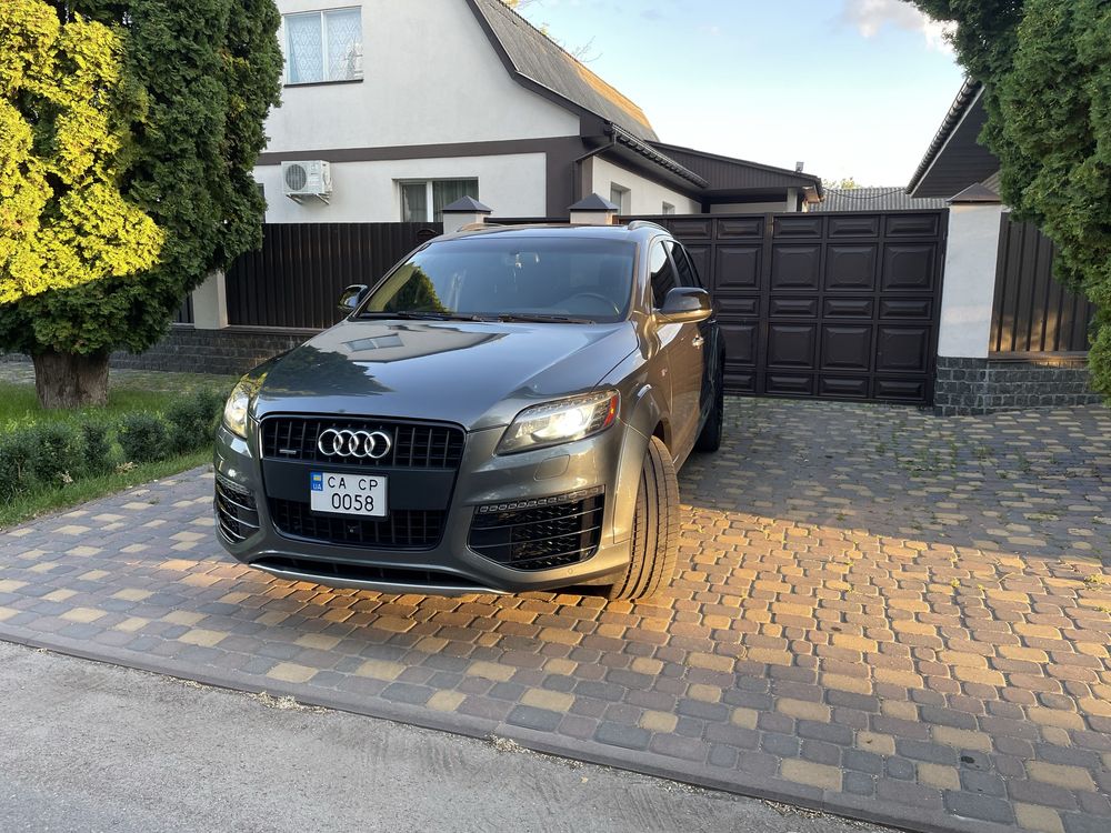 Audi Q7 Prestige S-line V12