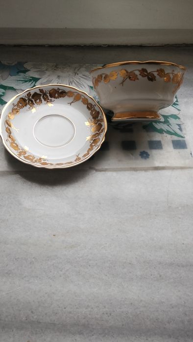 Антикварный фарфорный сервиз