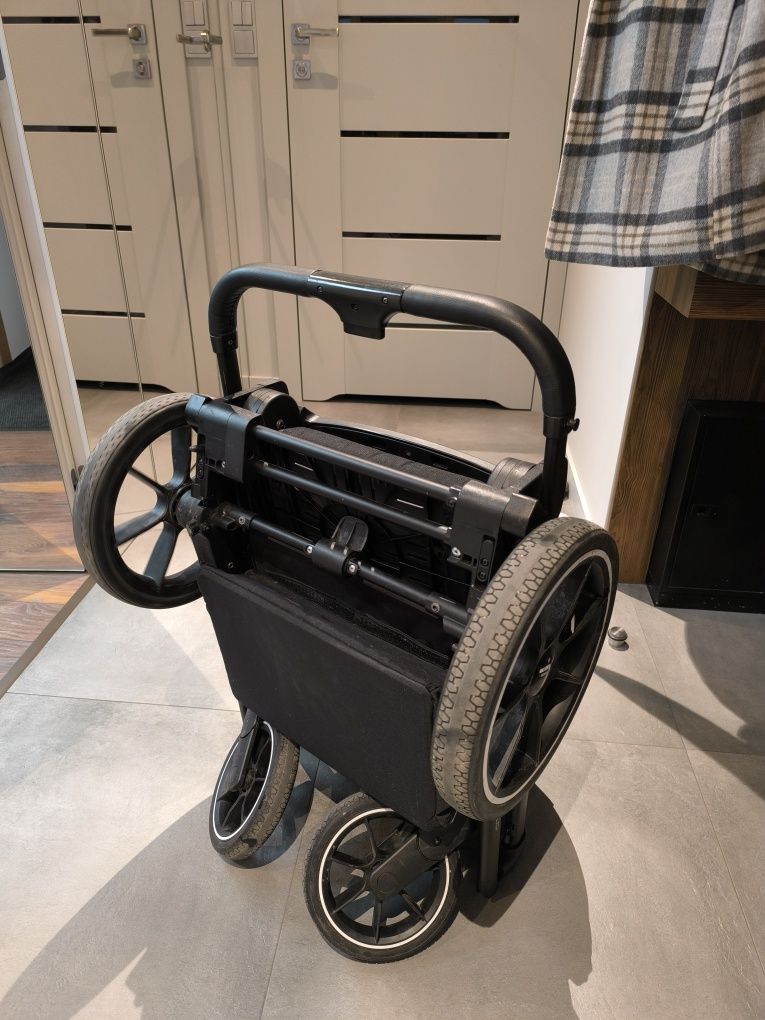 Wózek Muuvo Slick 2.0 gondola i spacerówka