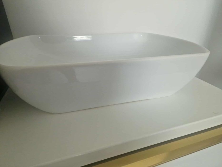 Umywalka nadblatowa IO 50cm