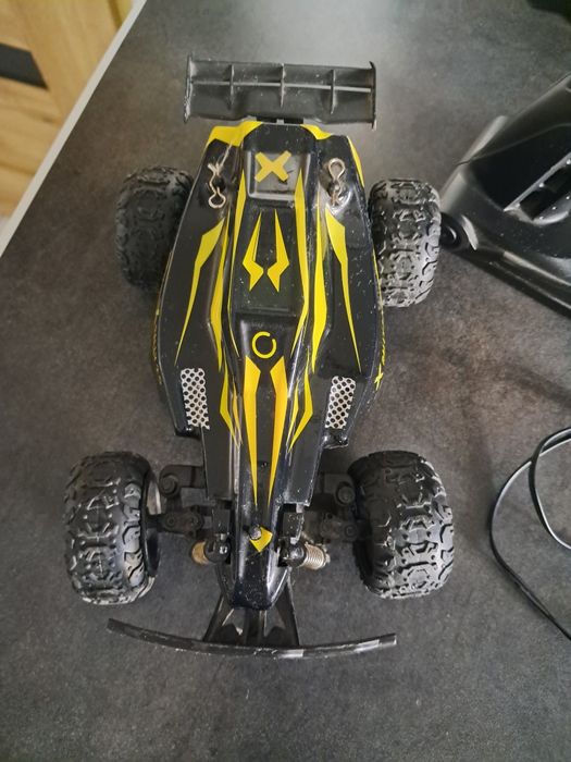 Samochu zdalnie sterowany