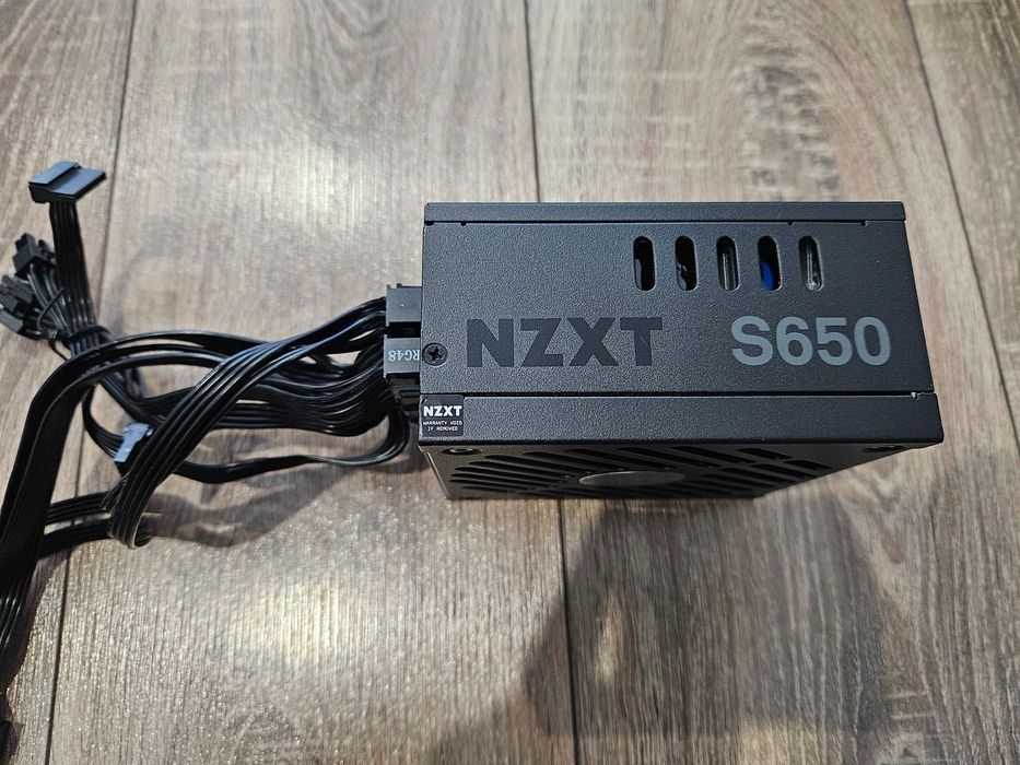 Zasilacz SFX NZXT S650M 650W SFX ITX 80 Plus GOLD BDB STAN