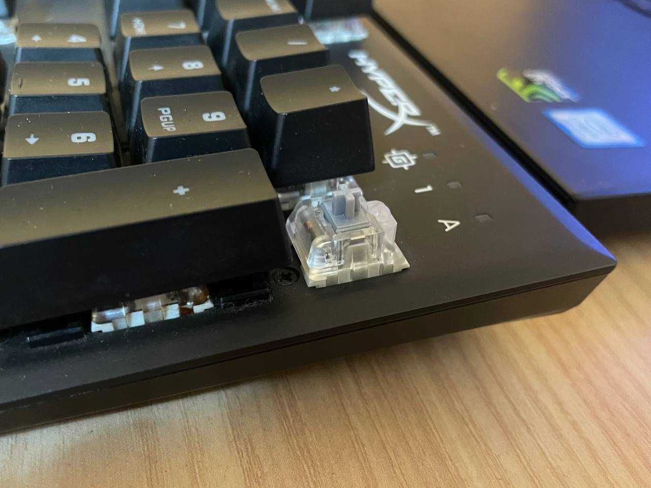 Топовая механическая клавиатура HyperX Alloy Fps RGB Kailh Silver