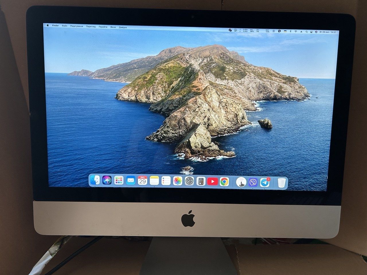 Apple IMac 21,5  2014 i5 Intel 2 Core 1,4 GHz.