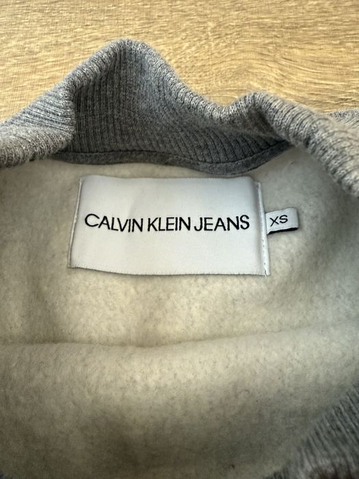 Сіра сукня Calvin Klein Jeans  розмір XS утеплена
