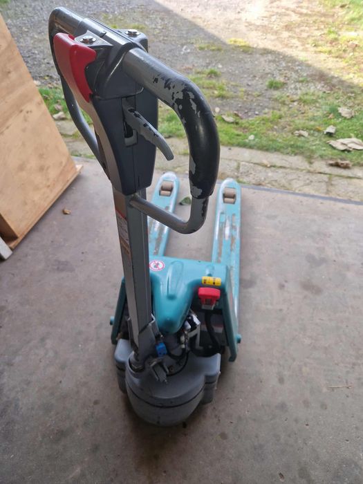 Wozek paletowy paleciak elektryczny Ameise Jungheinrich