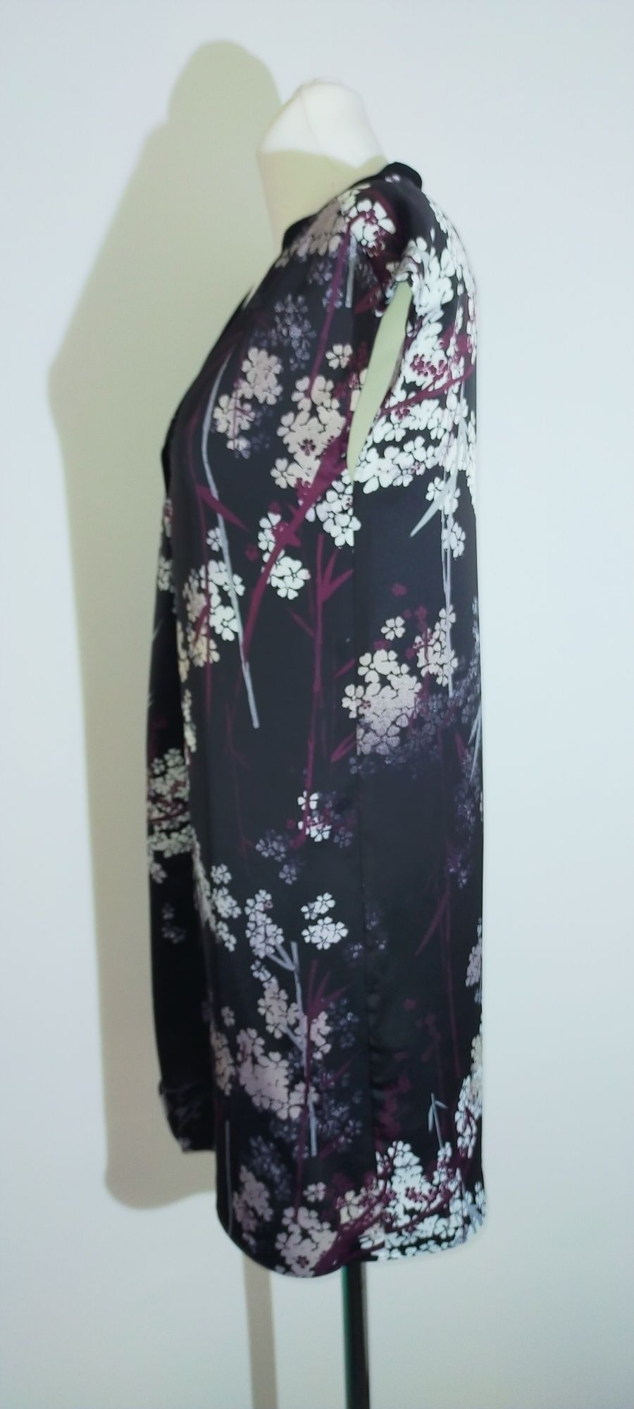 Sukienka mini prosta tunika czarna kwiatki 36 S