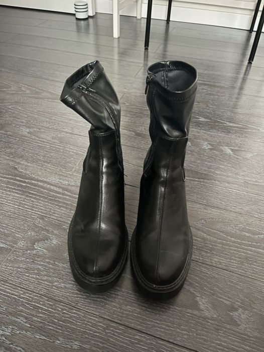 Botas de pele pretas