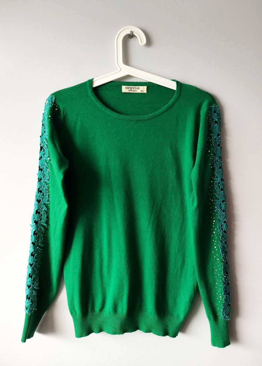 Zielony sweter aplikacja haft cekiny wiskoza