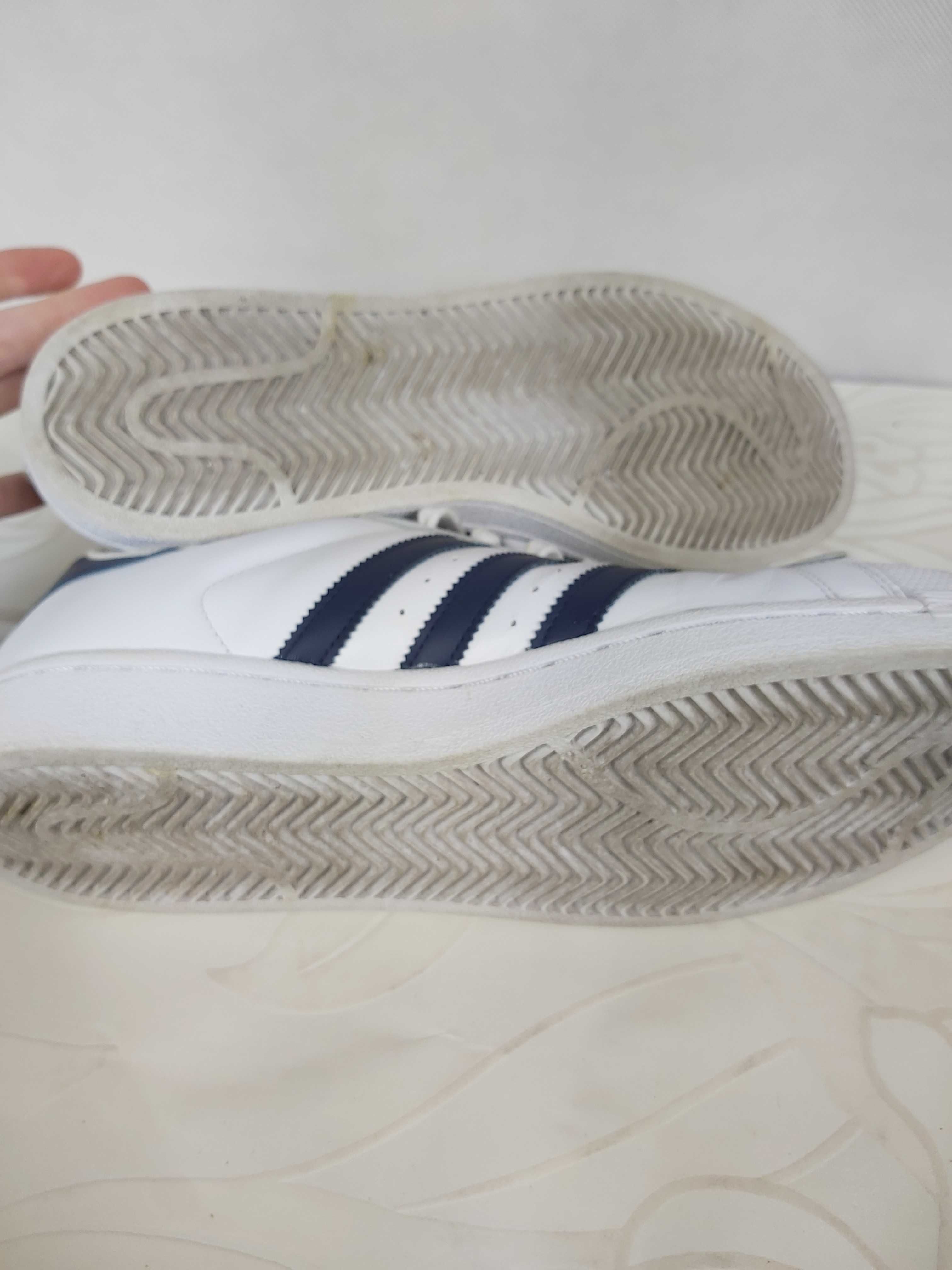 SP Używane sneakersy ADIDAS SUPERSTAR  43 1/3 trampki skórzane