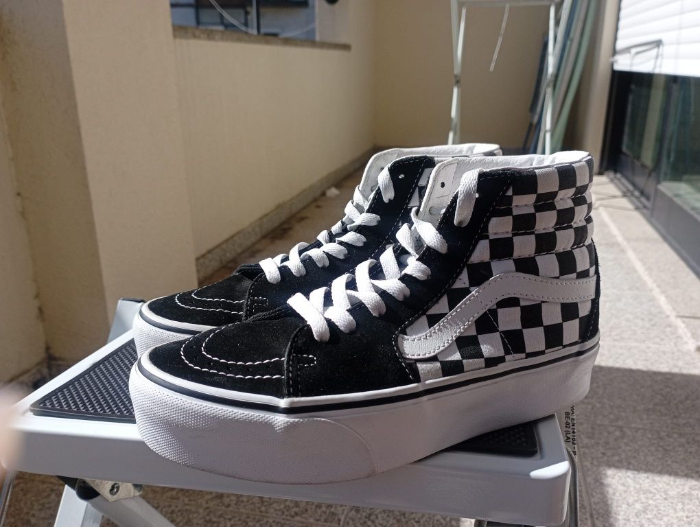 Sapatilhas Vans Sk8-Hi Platform 2.0 (Como novas). Também. 36,5