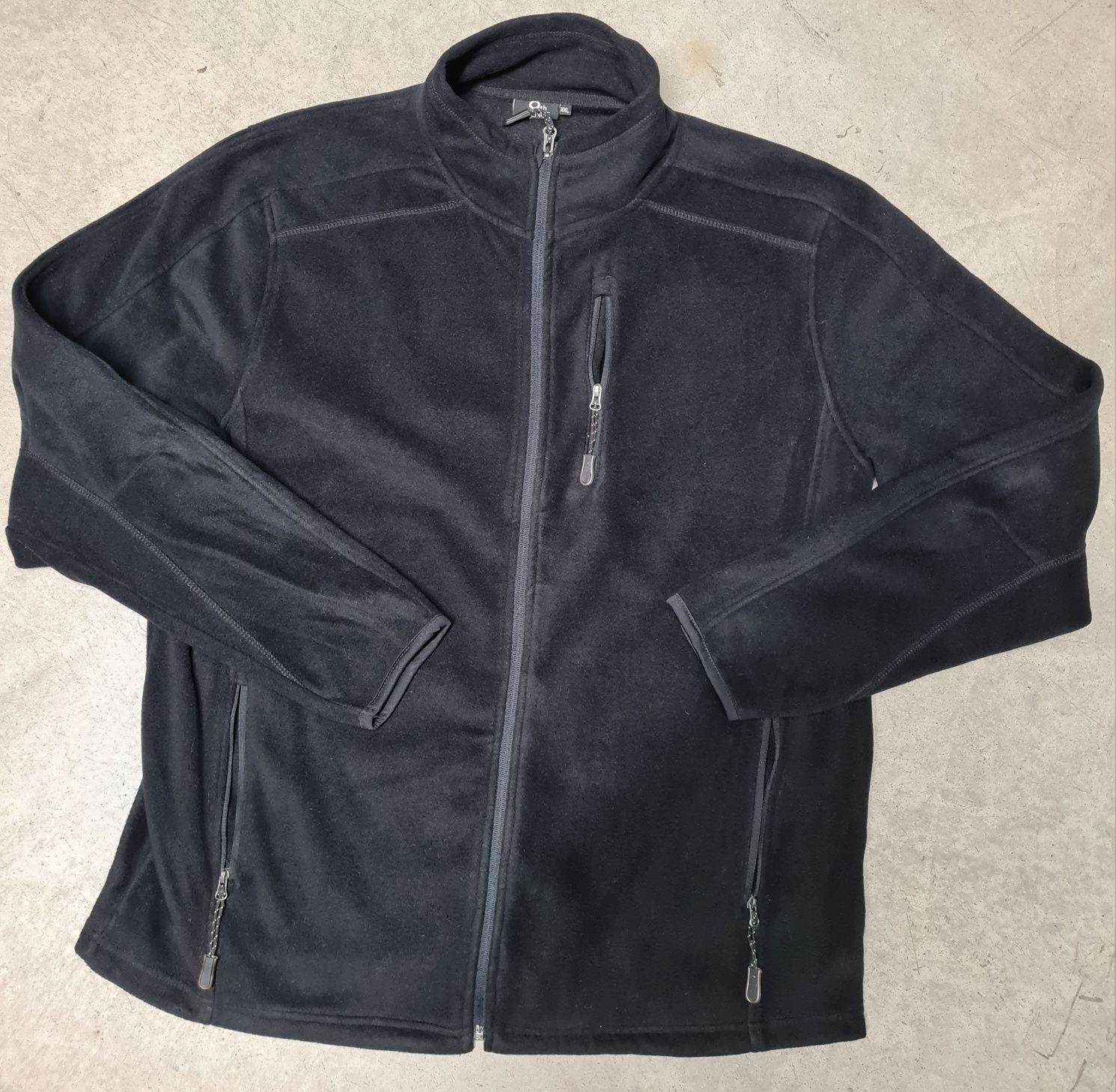 roupa nova de homem 
Nova por estrear!