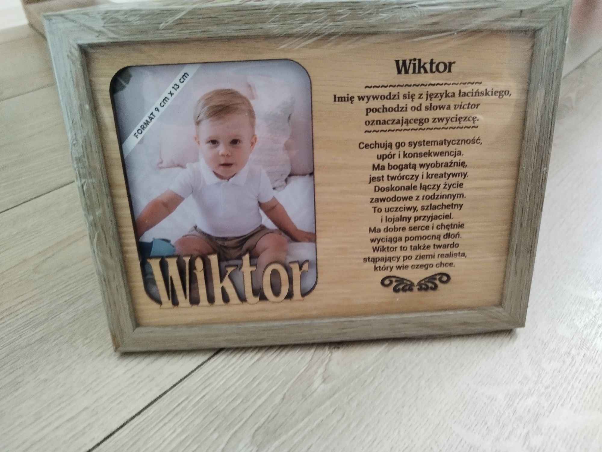 Ramka na zdjęcie Wiktor imię nowa