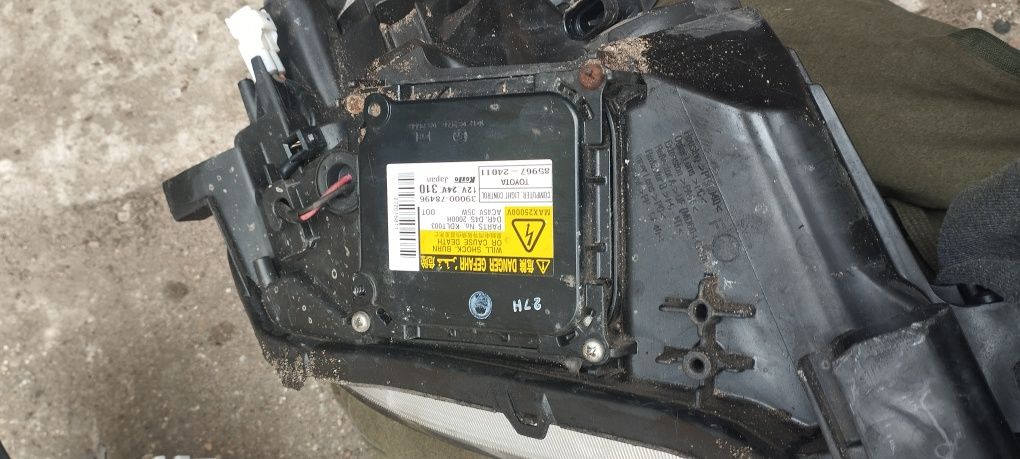 Lampa lewy przód prawy przód Toyota Verso Xenon 2009 do 2014 rok