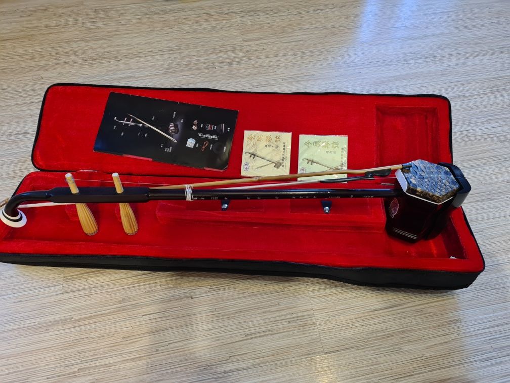 Erhu - instrument smyczkowy