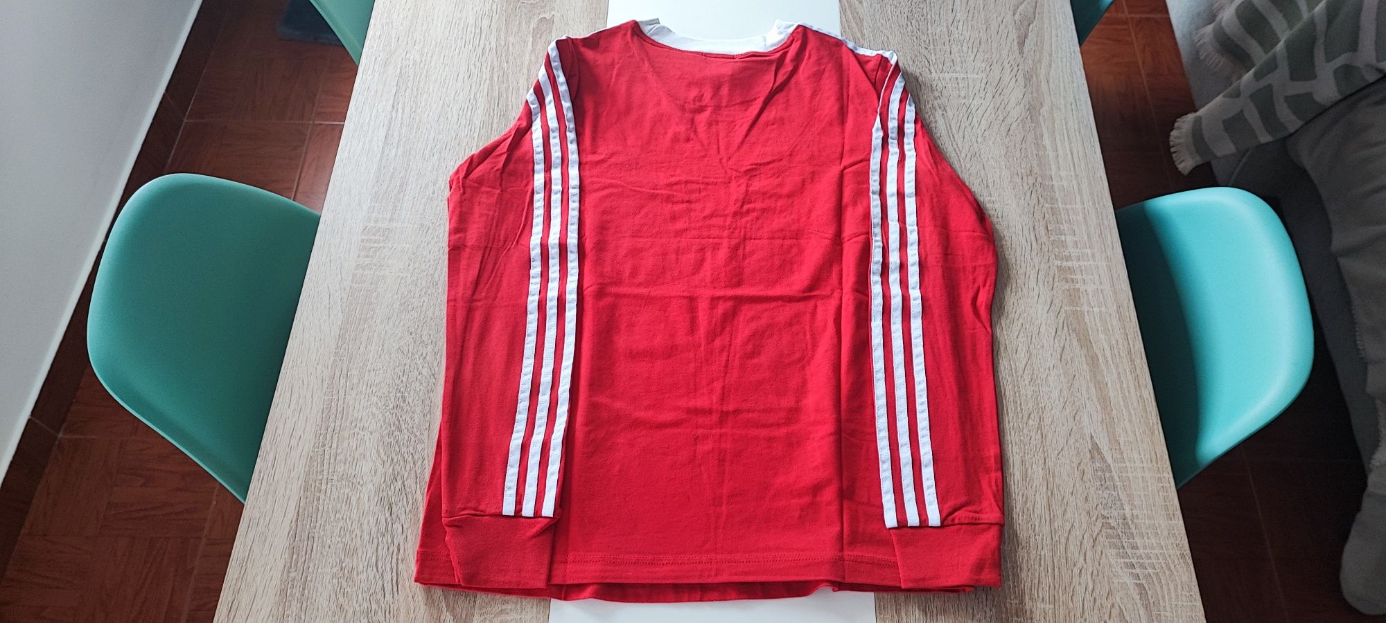 Camisola vermelha Adidas