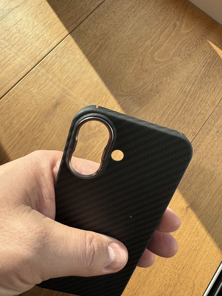 Чехол на iphone 16