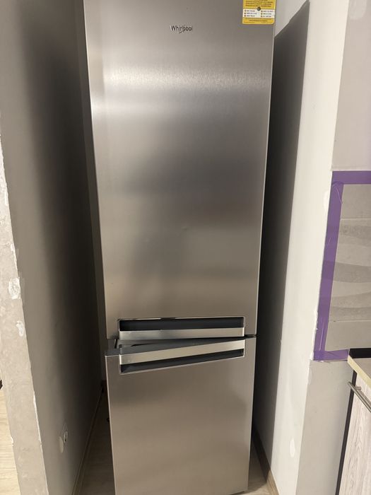 Продам холодильник Whirlpool