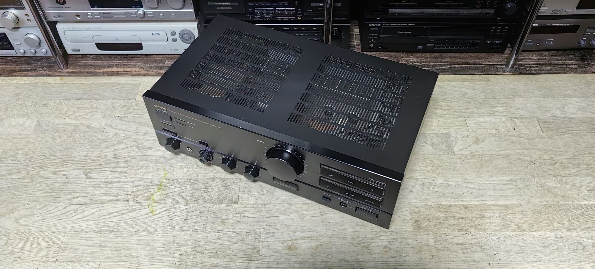 Підсилювач Onkyo A-8630/4Ω
